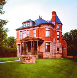 Pettigrew Home & Museum